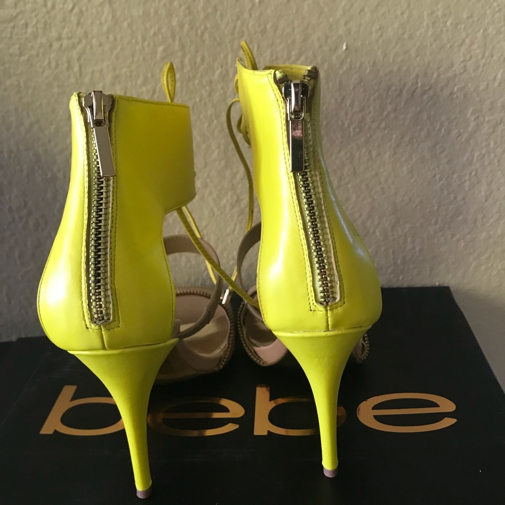 Heels - Picture 3 of 3